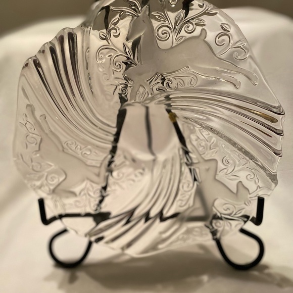 Mikasa Christmas Medley 9" Candy Dish Clear Crystal Frosted Swirled Candy Dish - Picture 1 of 6